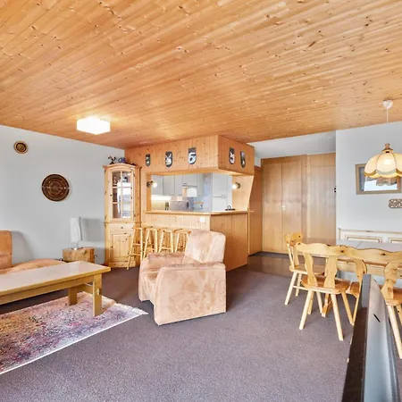 Gemeaux 205 Sur La Place Du Village A Avec Vue Sur Les Alpes Appartement