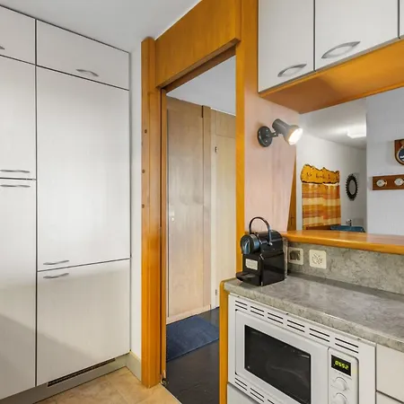 Gemeaux 205 Sur La Place Du Village A Avec Vue Sur Les Alpes Appartement