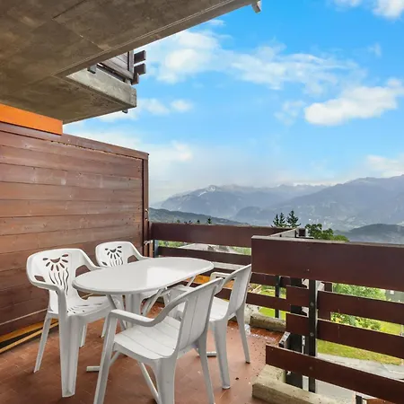Appartement Gemeaux 205 Sur La Place Du Village A Avec Vue Sur Les Alpes