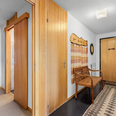Gemeaux 205 Sur La Place Du Village A Avec Vue Sur Les Alpes Appartement *