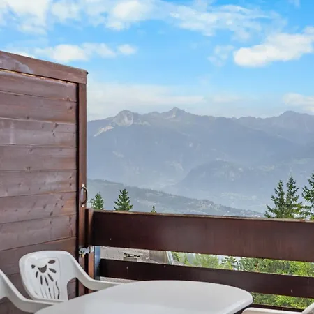 Gemeaux 205 Sur La Place Du Village A Avec Vue Sur Les Alpes Appartement *
