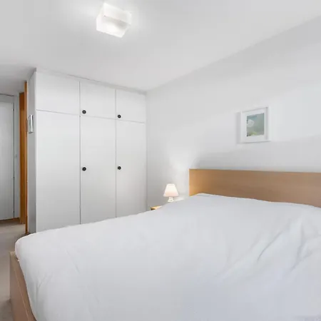 Gemeaux 205 Sur La Place Du Village A Avec Vue Sur Les Alpes *