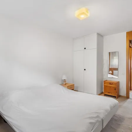 Gemeaux 205 Sur La Place Du Village A Avec Vue Sur Les Alpes Appartement *