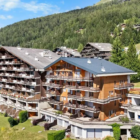 Gemeaux 205 Sur La Place Du Village A Avec Vue Sur Les Alpes *